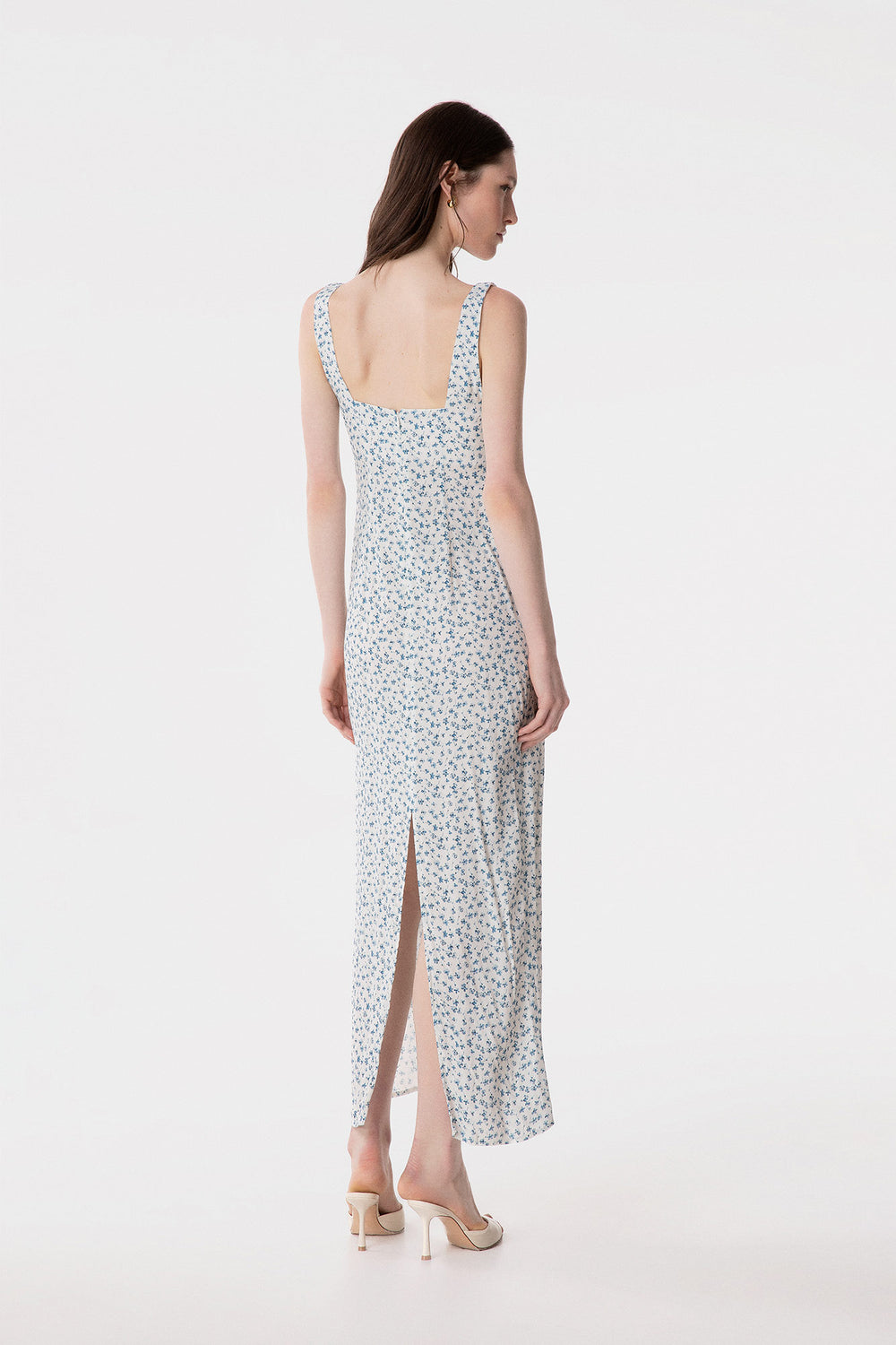 MEGAN - ABITO LUNGO CON SCOLLO SQUADRATO E ARRICCIATURE IN CREPE