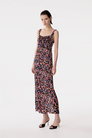 MEGAN - ABITO LUNGO CON SCOLLO SQUADRATO E ARRICCIATURE IN CREPE