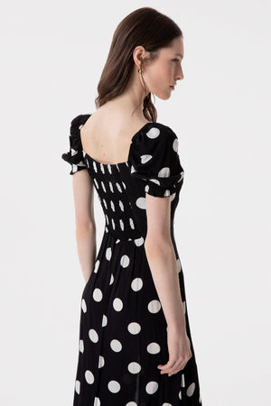 NIKITA - ABITO MIDI A MEZZA MANICA CON VOLANT SULLO SCOLLO IN CREPE