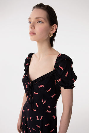 NIKITA - ABITO MIDI A MEZZA MANICA CON VOLANT SULLO SCOLLO IN CREPE