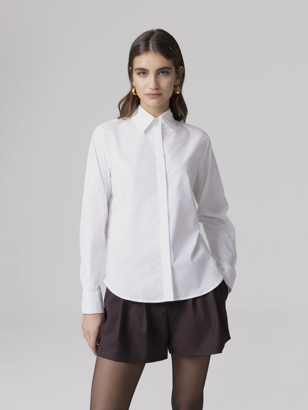CAMICIA IN POPELINE CON ABBOTTONATURA NASCOSTA