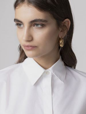 CAMICIA IN POPELINE CON ABBOTTONATURA NASCOSTA
