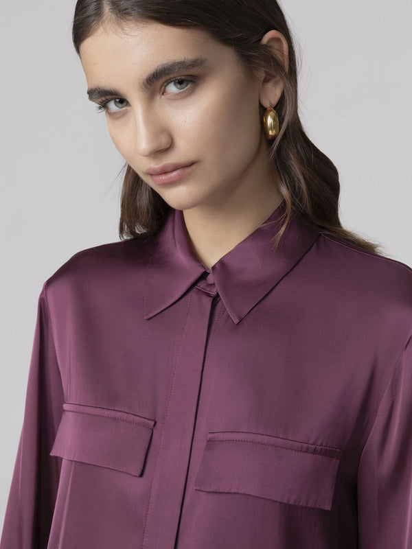 CAMICIA REGULAR CON ABBOTTONATURA NASCOSTA E PIPING