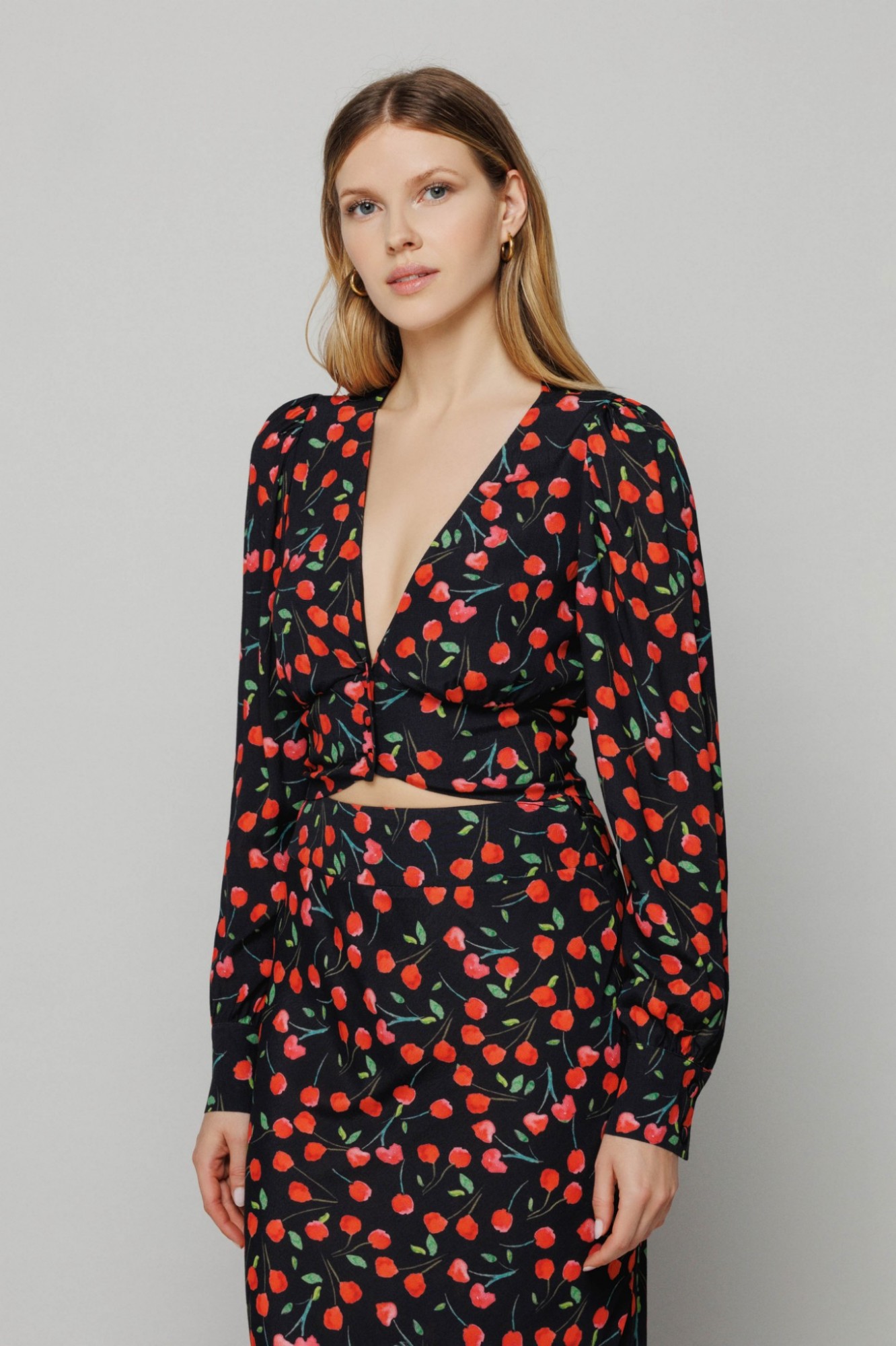 Emily - top scollo a v con bottoncini • Cerises noir